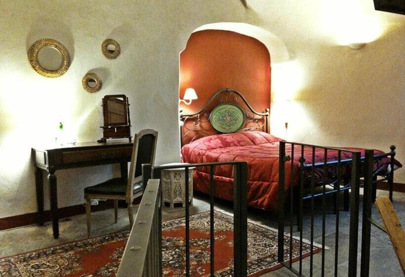 Номер Deluxe, Castello Di Compiano Hotel Relais Museum