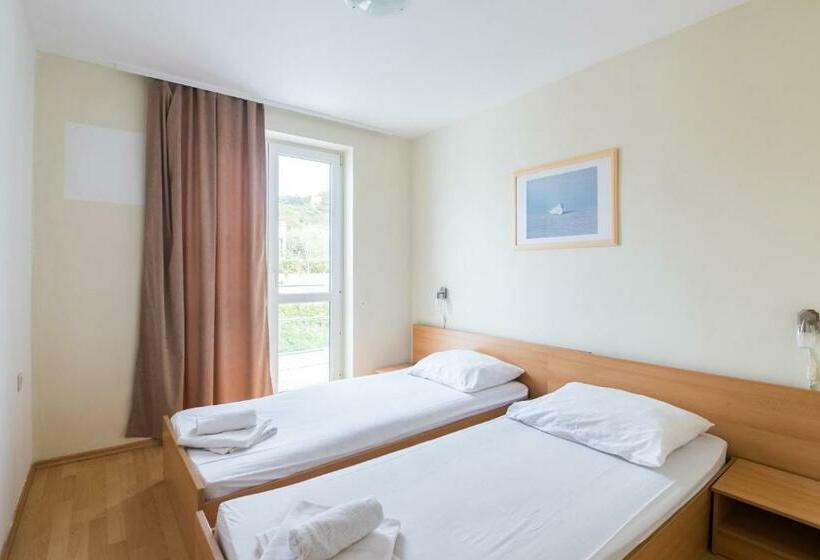 غرفة قياسية مطلة على الجبل, Aparthotel Roccia