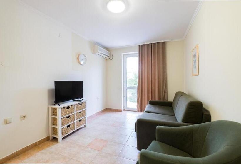 Номер Стандарт Вид на Горы, Aparthotel Roccia
