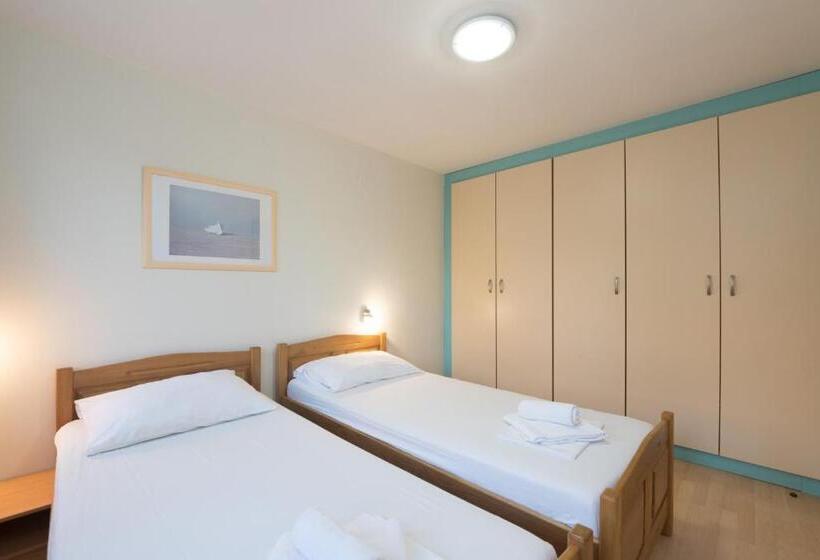 Номер Стандарт Вид на Горы, Aparthotel Roccia