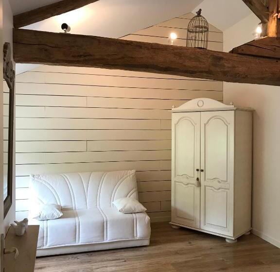 Четырехместный Номер Deluxe, Clos De La Court D Aron