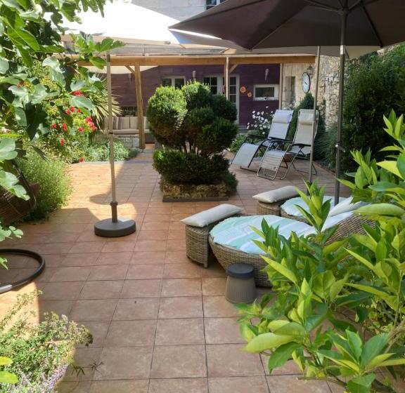 Номер Deluxe Кровать Кинг, Le Patio Chambres Et Tables D Hôtes