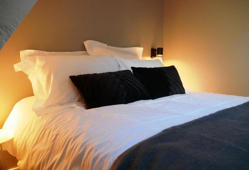 Номер Стандарт, Kastellren   Rennes   Grand Parking Privé