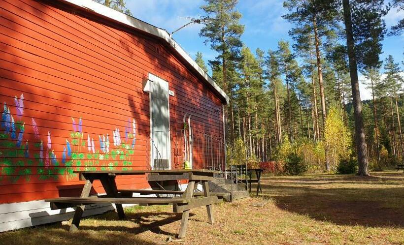 家庭间, Hostel And Vandrarhem Lupin Naturcamping Lagom