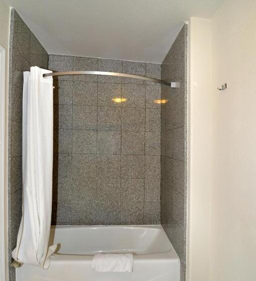 Стандартный Номер Кровать Кинг, Super 8 By Wyndham Monterey