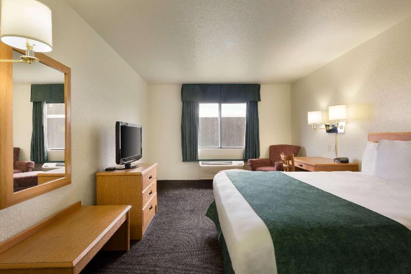 חדר סטנדרט עם מיטת קינג, Travelodge By Wyndham Alpine