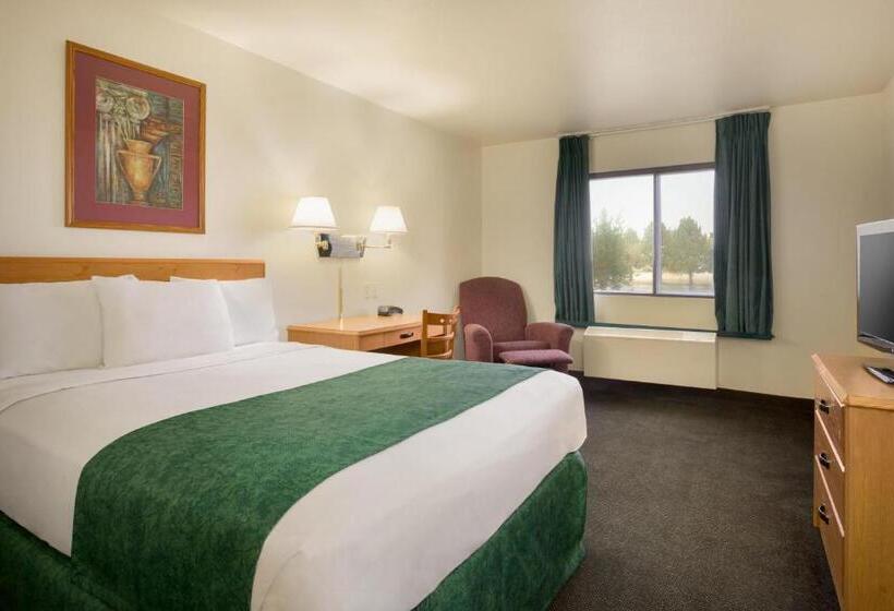 חדר סטנדרט עם מיטת קינג, Travelodge By Wyndham Alpine