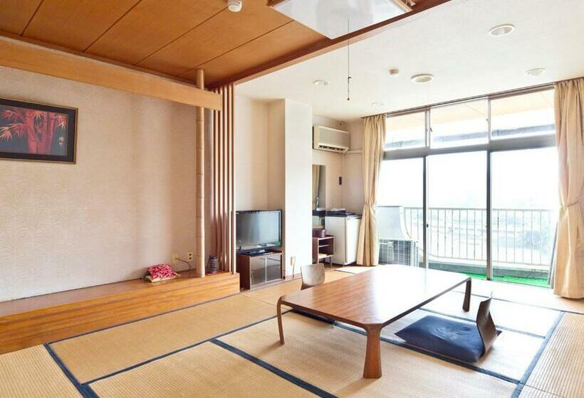 Семейный Номер Вид на Сад, Kameyama Onsen