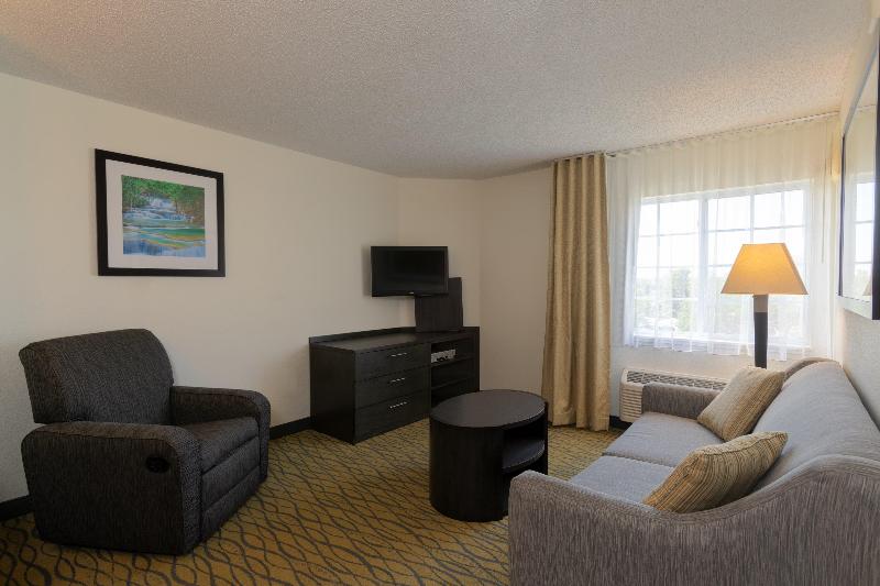 스위트 킹사이즈 침대, Candlewood Suites Rogers Bentonville, An Ihg