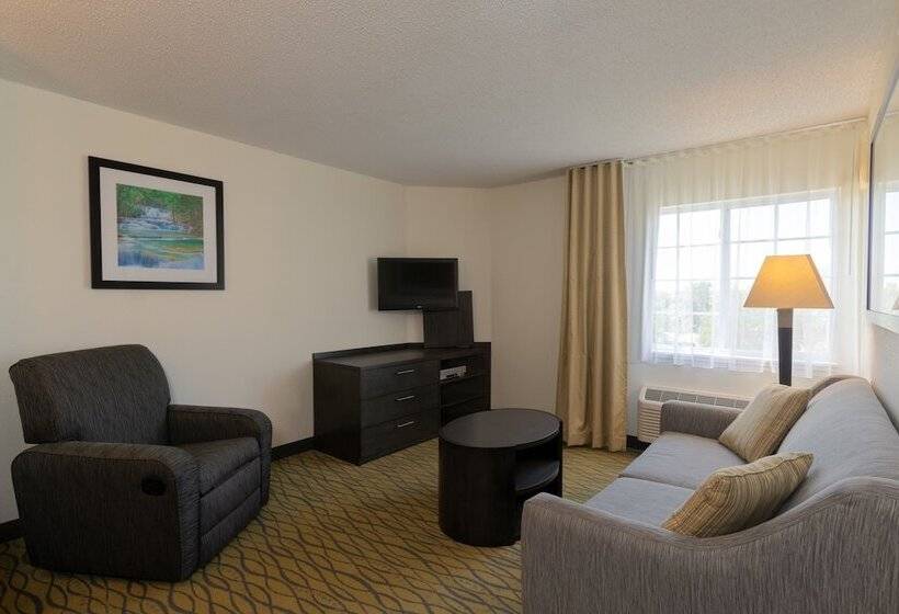 스위트 킹사이즈 침대, Candlewood Suites Rogers Bentonville, An Ihg