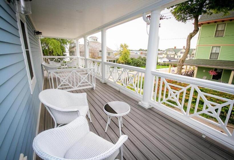 Номер Стандарт с Балконом, Harbour View Inn