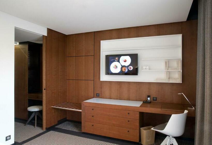 Номер Deluxe, La Pyramide  Maison Henriroux