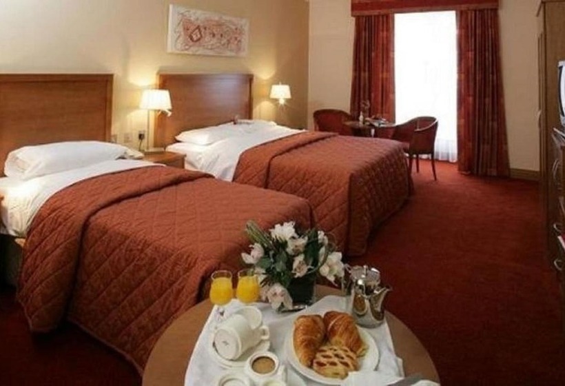 Семейный Номер, Lady Gregory Hotel, Leisure Club & Beauty Rooms