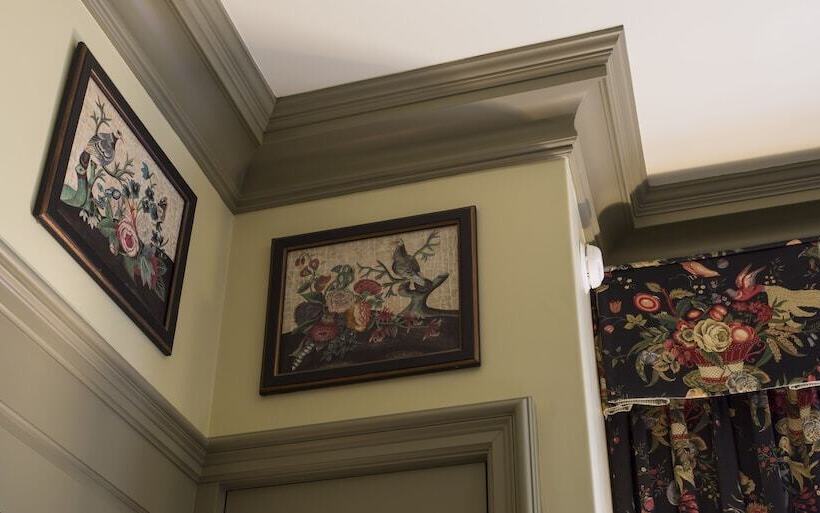 スタンダードルーム, The Chanler At Cliff Walk