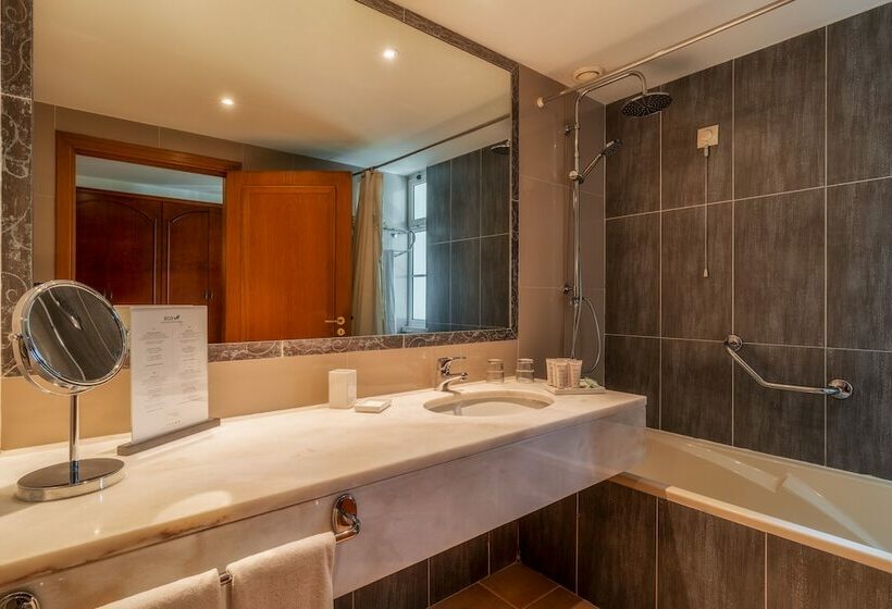 Номер Премиум Вид на Сад, Quintinha Sao Joao Hotel & Spa