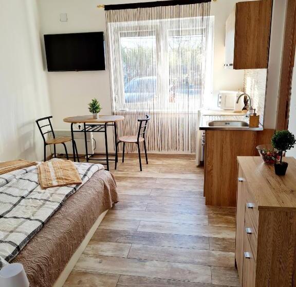 Номер Стандарт, Hócza House Poroszló