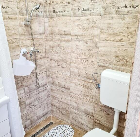 Номер Стандарт, Hócza House Poroszló