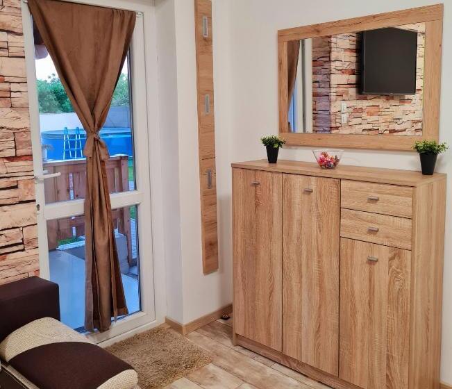 Номер Стандарт с Балконом, Hócza House Poroszló