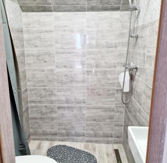 Номер Стандарт, Hócza House Poroszló