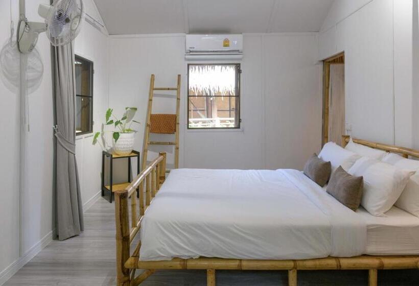 Бунгало Стандарт Вид на Сад, Orion Healing Centre