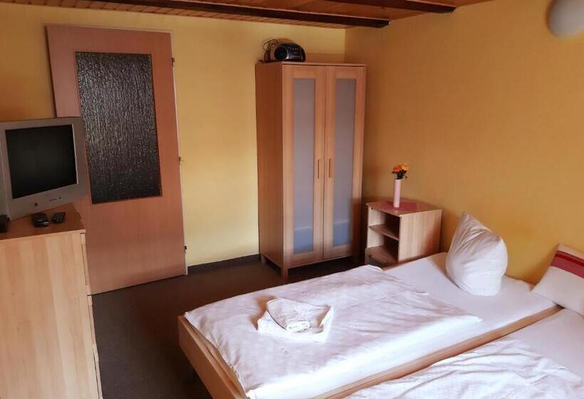 带2个卧室的套房, Wellness Penzion Stonozka