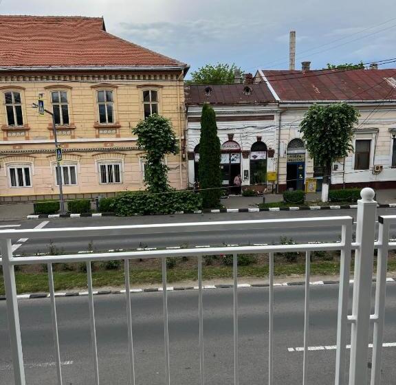 Номер Стандарт с Балконом, Artmotel & Bistro