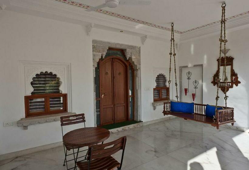 Королевский Люкс, Sardargarh Heritage