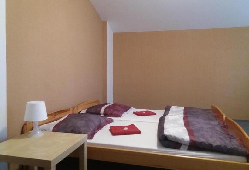 Трехместный Номер Комфорт, Penzion Na Přehradě