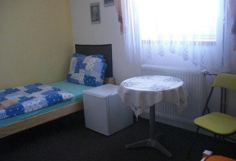 Номер Стандарт Трехместный, Penzion Aneta