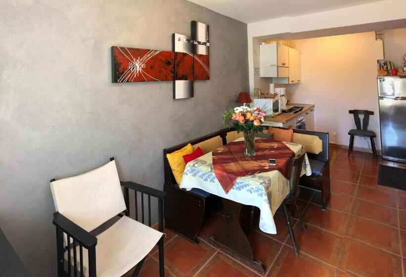Family Suite, La Carrière
