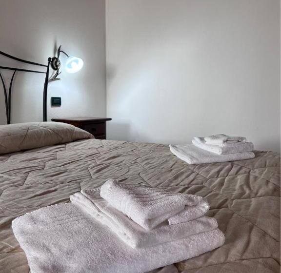 带花园景观的标准工作室, Agriturismo Principe Pio