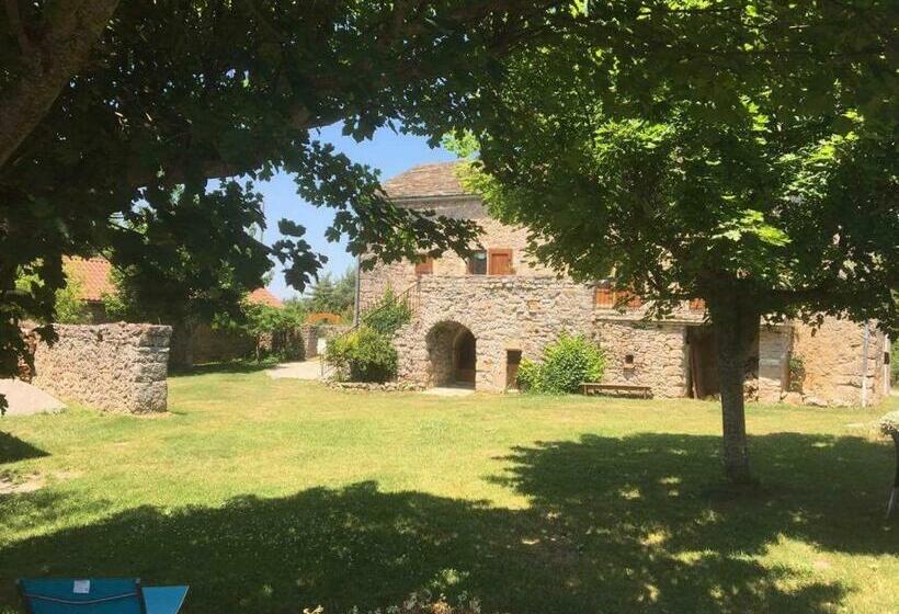 Номер Стандарт, Auberge De Cadenas