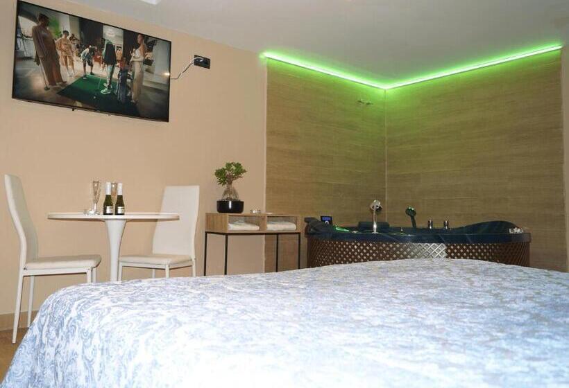 اتاق استاندارد با وان آب گرم, Caballero Errante