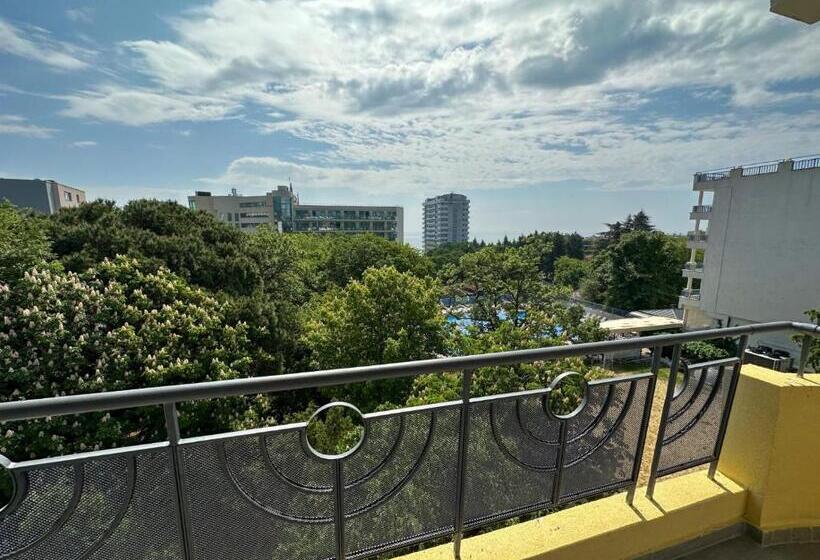Номер Стандарт, Perunika