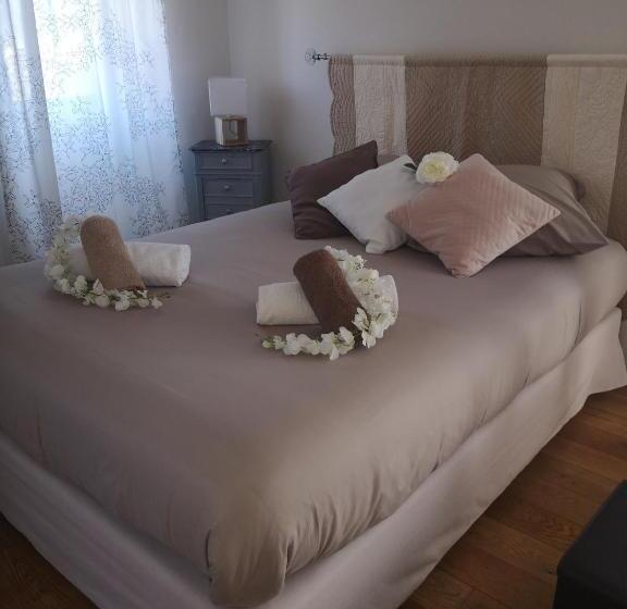 Номер Стандарт, Auberge De L Helvie Chez Coco & Ricou