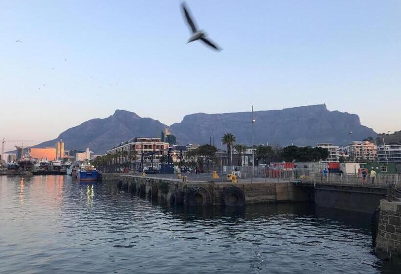 Люкс Superior, Taj Hotelapart, Taj Hotel Cape Town