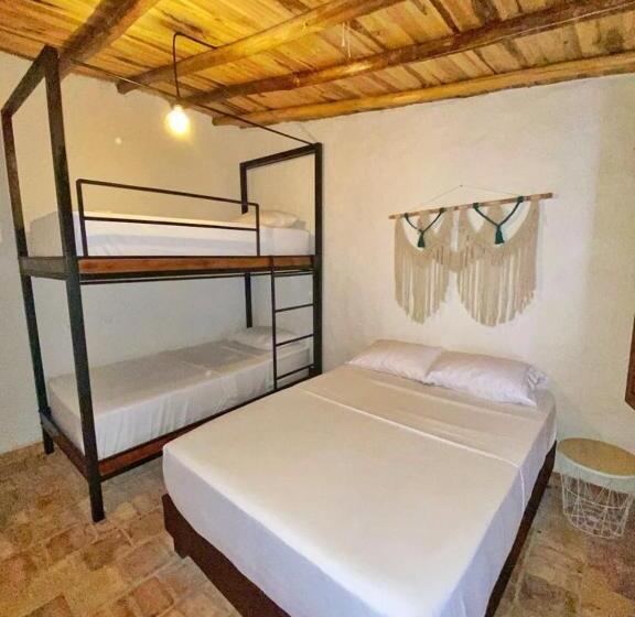 בקתת סופריור בת חדר 1, Traveler Hostel