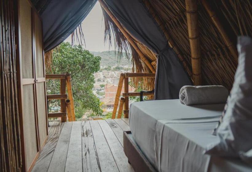 Шале 1 Спальня, Traveler Hostel