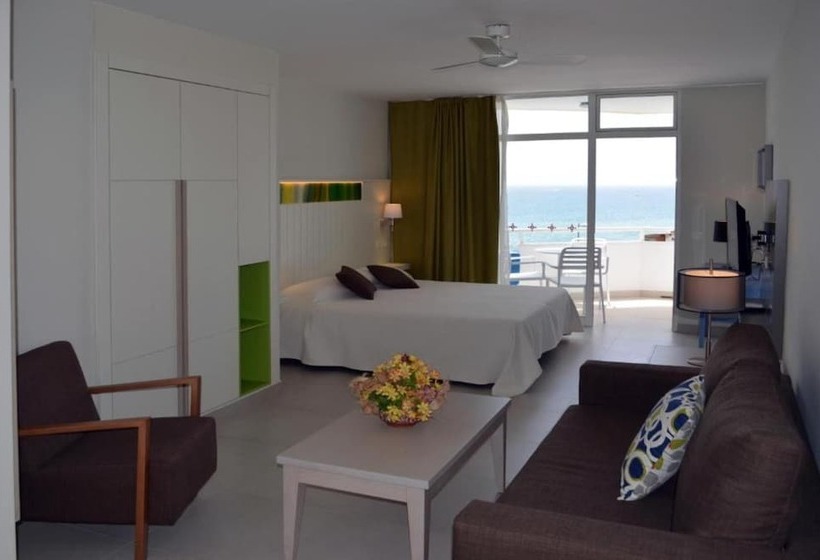 标准工作室, Livvo Veril Playa