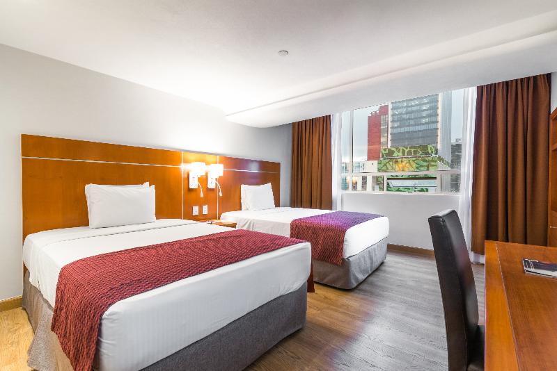 スタンダード４人部屋, Eurostars Zona Rosa Suites