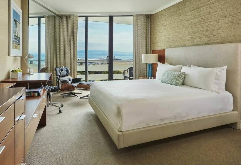 Номер Deluxe Вид на Море, Fairmont Miramar Hotel & Bungalows