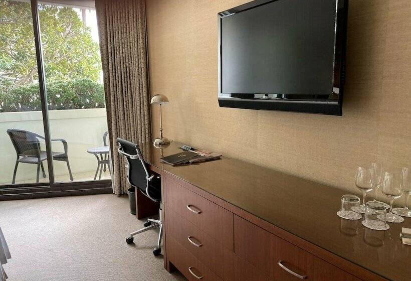 Номер Deluxe, Fairmont Miramar Hotel & Bungalows