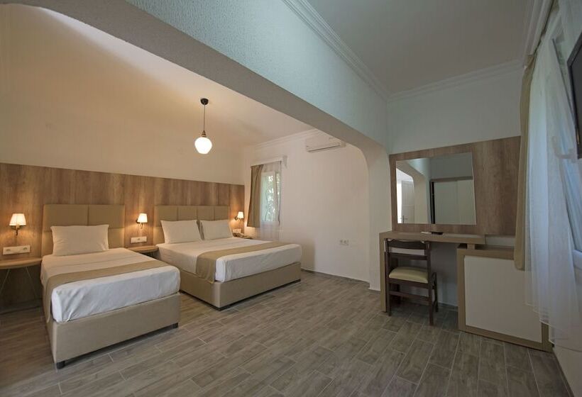 اتاق سوپریور سه تخته, Costa Maya Bodrum