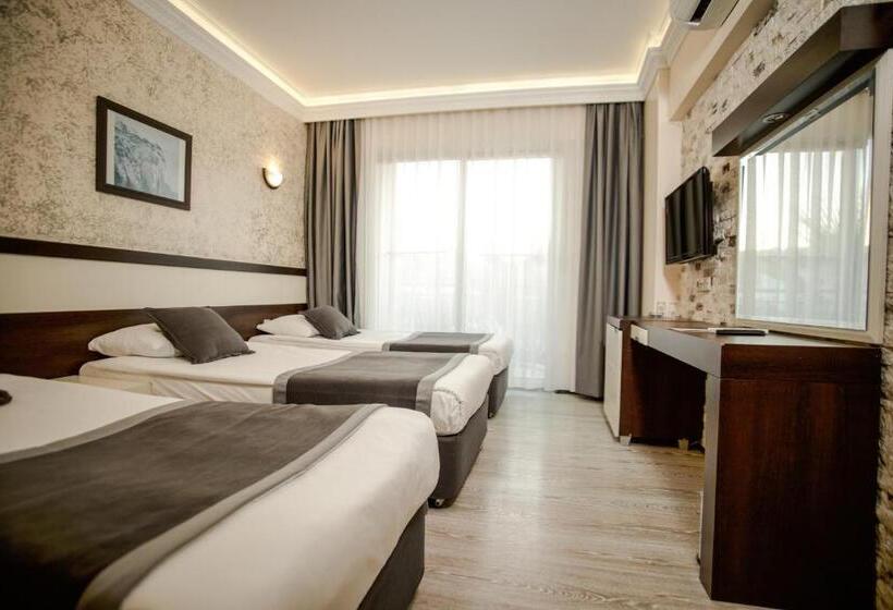 اتاق استاندارد سه نفره, Camyuva Beach