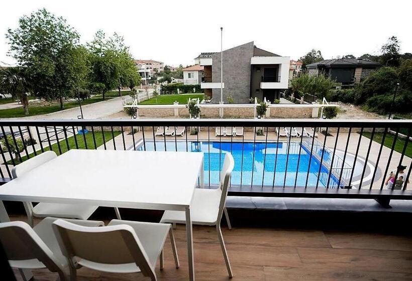 ویلای یک اتاق خوابه با استخر شنا, Camyuva Beach