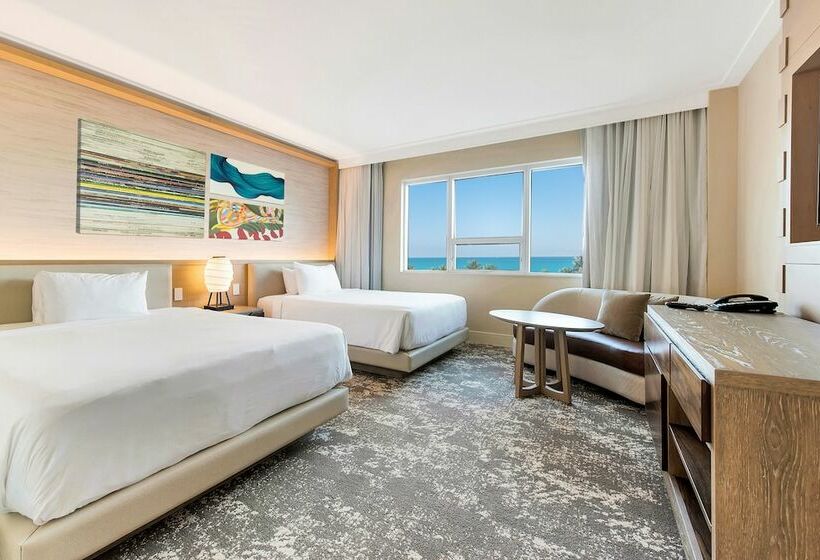 小型套房带海景, Eden Roc Miami Beach