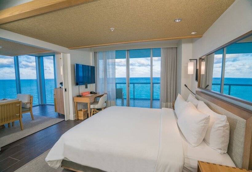 带大床的套房, Eden Roc Miami Beach