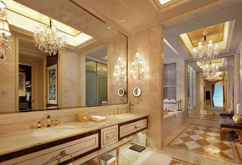 스위트 킹사이즈 침대, Hilton Miami Downtown