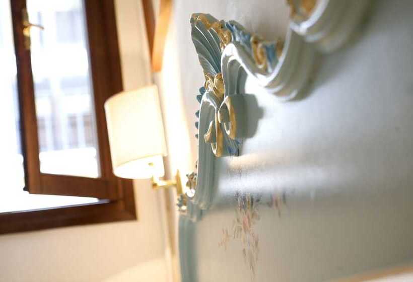 Habitación Estàndard Individual, Serenissima