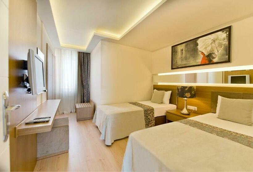 سوییت با چشم‌انداز دریا, Sealife Family Resort
